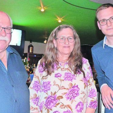 Schlappe für den Gemeinderat - Das Referendumskomitee um (v. l.) Lieni Füglistaller, Yvonne Jenny und Yves Blülle hat mit einem Sieg gerechnet. «Aber nicht mit so einer Deutlichkeit.» Bild: Sabrina Salm