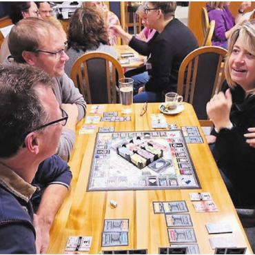 Spiel, Spass und Lachen im Restaurant Lohren - Der Spielabend fand regen Anklang. Bild: zg