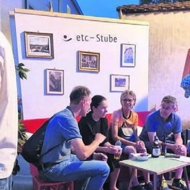 Ein Sommerabend zum Geniessen - Die etc-Stube an der Klostermauer. Gemütlich, gesellig und doch mittendrin.