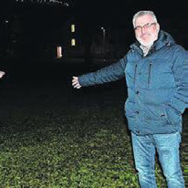 So vielseitig wie das Dorf - Werner Fischer (links) Markus Staubli vom OK. Bild: rwi