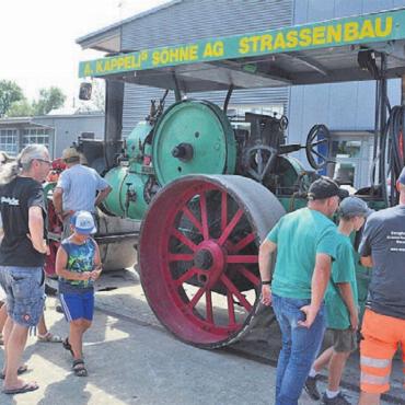 Faszinierende Zeitreise - Stella, die 90-jährige Dampfwalze, ist ein echter Hingucker.