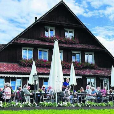 Auf der Marbachegg - Die Rudolfstetter Senioren genossen den Ausflug in vollen Zügen. Bild: zg