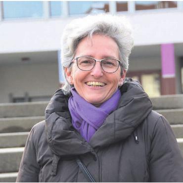 Nicht zu schade zum Fötzelen - Cornelia Stutz hat sich die letzten vier Jahre um die Schule gekümmert. «Wir sind gut aufgestellt», ist sie überzeugt. Bild: Chregi Hansen