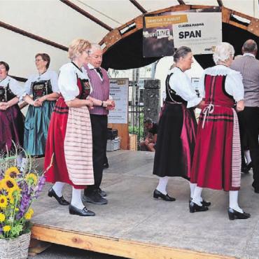 «In der Gemeinde geht die Post ab» - Die «Trachtetanzlüüt Chloschterhof» zeigten verschiedene Tänze.
