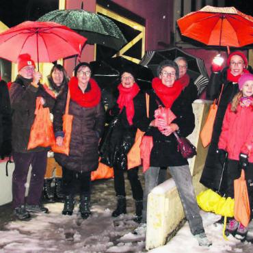 «Ja, wir können» - Sie wollen in Gesprächen auf die Gewalt gegen Frauen hinweisen: die Frauen des Soroptimist Clubs Bremgarten-Freiamt. Bilder: Monica Rast