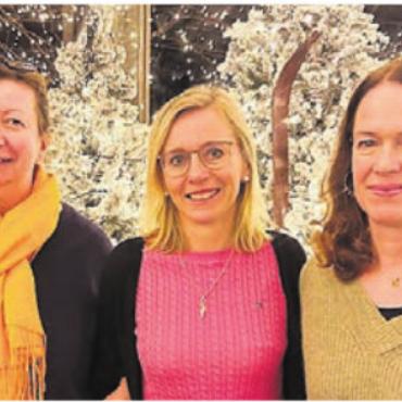 Vorfreude auf Weihnachten spüren - Biggi Winteler, Sonja Schneidebauer und Martina Eller (v. l.). Bild: sab