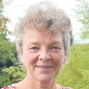 Gegen das Klischee - Sabine Gündel ist Teil der Kommission «Kulturkirche» der reformierten Kirche Bremgarten-Mutschellen. Sie möchte damit den christlichen Glauben stärken. Bild: Roger Wetli