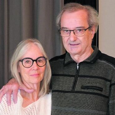Würde gegeben - Franziska und Bruno Zeltner sorgten mit Musik und Geschichten für eine eindrückliche Atmosphäre am Frühstückstreff. Bild: Roger Wetli