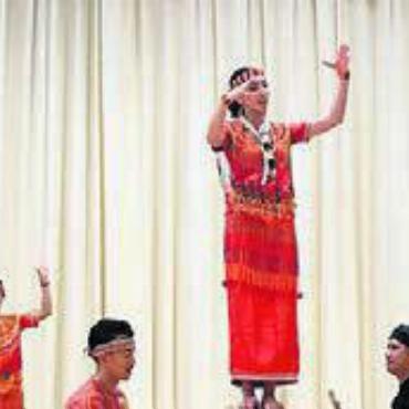 Süd-Sulawesi-Länderabend - Der Länderabend bietet viel Tanz. Bild: zg