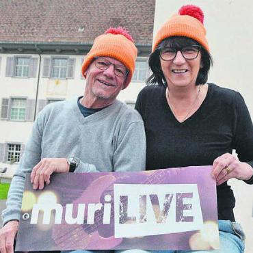Ort, wo man sich trifft und kennt - Die Organisatoren: Markus Bohren und Paula Loher-Staubli.