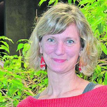 Schoggi, die allen hilft - Andrea Hüsser setzt sich für faire Bedingungen in der Schokoladenindustrie ein. Dies jetzt auch mit dem Schoggifestival in Zürich. Bild: sab