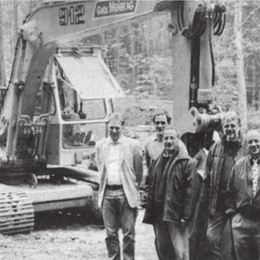 Für künftig einwandfreies Trinkwasser - Die Verantwortlichen aus Niederwil und Fi-Gö beim Spatenstich zum neuen Grundwasserpumpwerk. Bild: Archiv