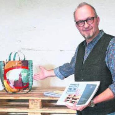 «Facebook im realen Leben» - Der Citymanager Ralph Nikolaiski möchte mit der Lancierung der Palettenmesse Gewerbetreibende ansprechen, die für eine grosse Messe wie die «Brega» weder das Geld noch die zeitlichen Ressourcen haben. Bild: huy