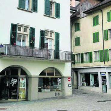 Doch nochmals ein Monat - Der Umzug von Stierli (l.) zu Beller (r.) verzögert sich. Bild: huy