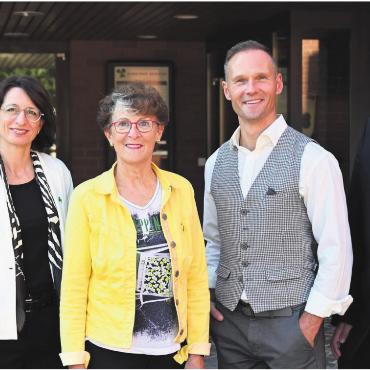Verschiedene Themen umgesetzt - Der bisherige Beriker Gemeinderat schaut auf die zu Ende gehende Amtsperiode zurück: (v. l.). Gemeinderat Roland Koller, Frau Vizeammann Petra Oggenfuss Feldgrill, Frau Gemeindeammann Rosmarie Groux, Gemeinderat Patrick Stangl und Gemeinderat Stefan Bieri. Bild: gk