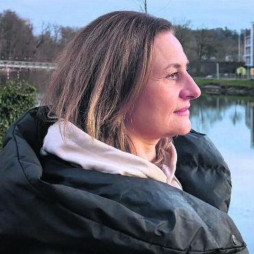 Zwischen Glück und Elend - Am Bremgarter Reussufer fand Myroslava Tomashivska schon oft Trost, Inspiration und neuen Optimismus. Bild: Marco Huwyler