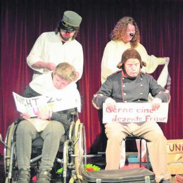 Das bleibt in Erinnerung - 12. Mai: Die Bewohner des Hauses Morgenstern feierten das 60-Jahr-Jubiläum mit einer selbst einstudierten Zirkusaufführung.