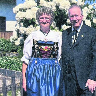 60 gemeinsame Jahre - Klara und Sepp Limacher blicken auf ein glückliches gemeinsames Leben zurück und freuen sich auf die Zukunft. Bilder: zg