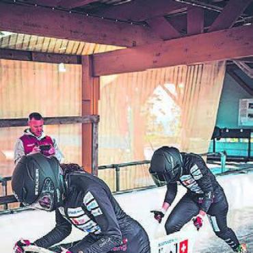 Erstes Mal ohne Podest - Für Melanie Hasler (links) und Mara Morell gibt es in Lillehammer nur den 7. Rang. Auch im Monobob gibt es keinen Podestplatz für die Berikerin. Bild: zg