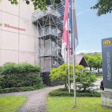 «Wir haben die Erfahrung» - Unter dem Alterszentrum Bärenmatt befindet sich ein gut ausgebautes Bunkersystem, das nun genutzt wird. Bild: Marco Huwyler
