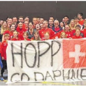 «Das ist einfach verrückt» - Über 100 Mitglieder des TV Muri sind für Daphne Gautschi angereist. Sogar der Handballverband lobte den Freiämter Verein.