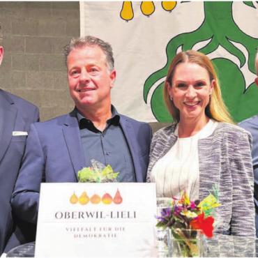 Diskussion um «Umgang im Dorf» - Sie sorgen dafür, dass die Stimmberechtigten in Oberwil-Lieli bei den Gemeinderatswahlen eine Auswahl haben (v. l.): Marco Feusi, Dominik Widmann, Jenny Gerber und André Künzler. Bild: gum