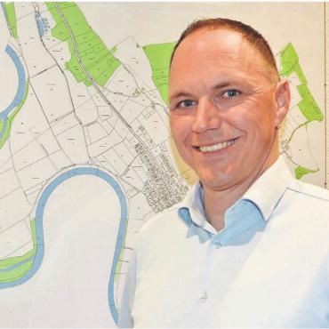 Besser im Reden als im Tanzen - Der Eggenwiler Gemeindeammann Pascal Vogel möchte mit seinem Amt Gutes für die Einwohner bewirken. Bild: Roger Wetli
