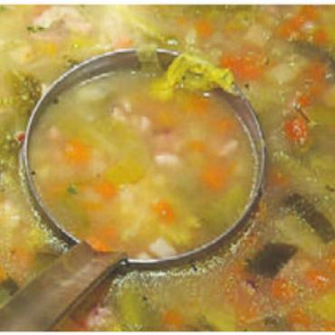 Gemeinsam feiern und essen - Solidarität mit Suppe: Beim Zmittag ist jeder willkommen. Bild: zg