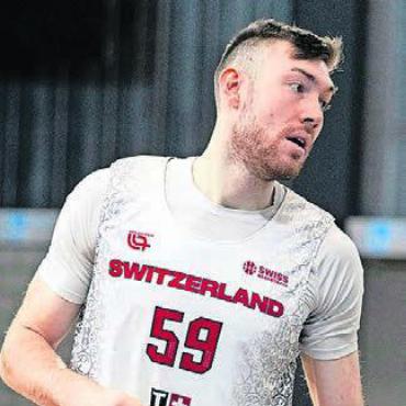 «Das wäre schon geil» - Der Freiämter in der Basketball-Nati.
