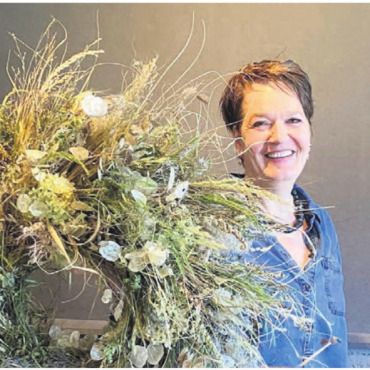 Natürlich, kreativ, Bluemewärch - Barbara Bosshard eröffnete ihren Blumenladen Bluemewärch. Bild: zg