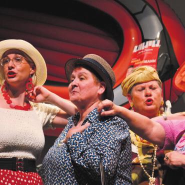 Traummann gesucht - Die Frauen von den Merry Sisters überzeugten ihr Publikum mit gutem Gesang und Humor. Bild: Albert Schumacher