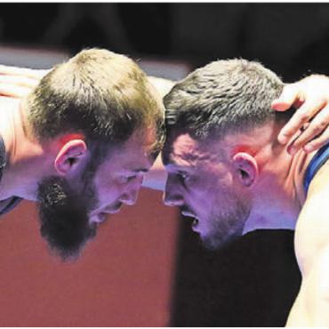 «Es wird überraschend»: Was hat Strebel vor? - Die Schwergewichte und Leistungsträger Magomed Ayshkanov (Freiamt, links) und Samuel Scherrer (Willisau). Im September siegte Scherrer knapp. Bild: spr
