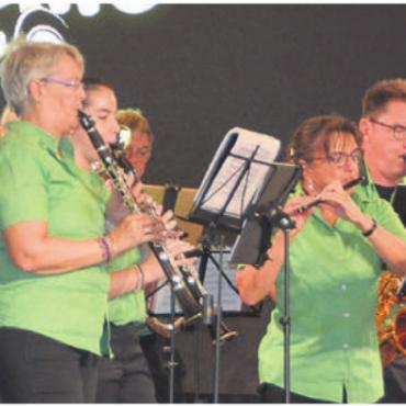 «Erwartungen übertroffen» - Die Musikerinnen und Musiker der Harmonie Berikon zeigten ihr Können.