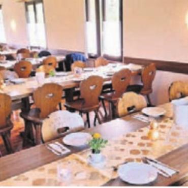 Füürwehrbrunch im Füürwehrstübli - Das ehemalige Schützenhaus ist jetzt ein Füürwehrstübli, wo man gerne bruncht.