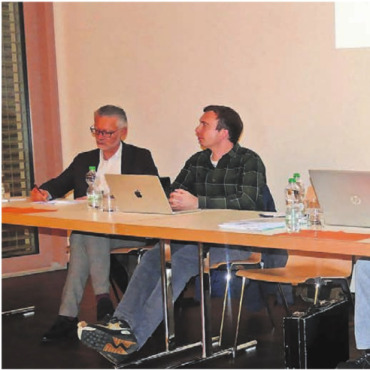 Ja zur Mobilfunkantenne - Führten durch die Versammlung: (v. l.) Michael Jablonowski, Andreas Koller, Marcel Huber, Manuel Groth und Rita Bucher-Brem. Bild: Stefan Treier