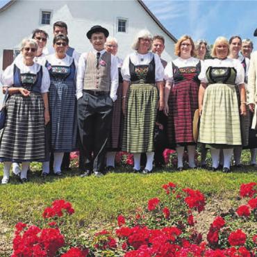 Am Rosenfest getanzt