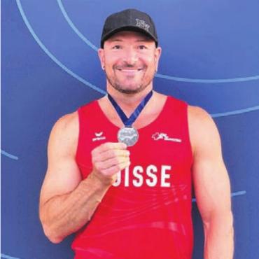 Teufelskerl liefert ab - Neuer Vize-Weltmeister in der M50-Kategorie: Roger Strasser. Bild: zg