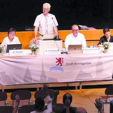 Vertrauen verdient - Ab der nächsten Amtsperiode wird der Stadtrat «besser» für seine Arbeit und sein Engagement für das Städtchen entschädigt. Bild: Sabrina Salm
