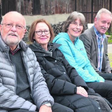 Frustration bei Arbeitsgruppe - Sie haben viel Arbeit in das Erstellen des Konzepts einer Anlaufstelle für Altersfragen auf dem Mutschellen investiert: (v. l.) Hans Gysel (Widen), Susanne Plüss (Berikon), Eveline Specht (Rudolfstetten-Friedlisberg) und Otto Eggimann (Berikon). Bild: Sabrina Salm