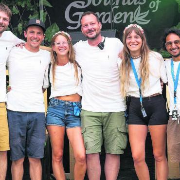 Jetzt erst recht - Das OK um Festivalgründer Jascha Baumann (2. von links) musste letztes Jahr einen argen Dämpfer einstecken. Jetzt hofft man, dass die Jubiläumsausgabe wieder mehr Leute in den Rosengarten lockt. Bilder: Archiv/zg