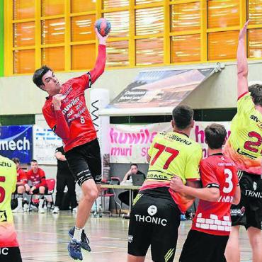 Schwierige Aufgabe erwartet - Dominik Lang (links) spielt seine zehnte Saison bei Muri. Bild: tvm