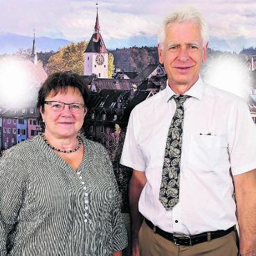 «Eigentlich ein Fulltime-Job» - Vizeammann Doris Stöckli und Stadtammann Raymond Tellenbach verlassen die Bremgarter Regierung. Ihre Nachfolger sollen bedeutend besser für das Amt entschädigt werden. Bild: Archiv/huy