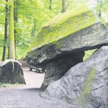 «Ein Tag für alle» - Der Erdmannlistein ist am Samstag nur mit ÖV, Velo oder zu Fuss erreichbar. Bild: jl