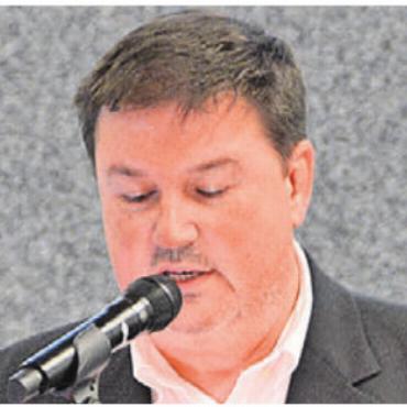 Durchbruch geschafft - Gemeinderat Michael Gutknecht erhielt viel Zustimmung. Bild: rwi