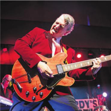 Er ist einfach mitreissend - Peter Meyer, der Showmann von The Hardy’s Bubbles. Bild: Luca Rey