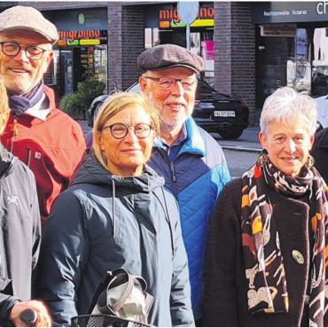 Die wachsamen Projektbegleiter - Aus der verkehrsorientierten Zürcherstrasse soll eine siedlungsorientierte werden. Dafür setzt sich die IG VBOB ein. Das Kernteam besteht aus: (v. l.) Franziska Schmid, Rolf Roth, Christina Schäpper, Bernhard Greber, Kathrin Schäpper und Heinz Briner. Bilder: zg