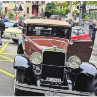Oldtimer für guten Zweck - Der Obertorplatz wird auch heuer wieder Ausgangspunkt von Oldtimerfahrten. Bild: huy