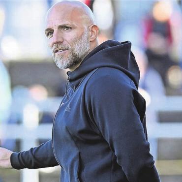 Neustart mit Rückkehrern - Hofft, dass sich sein Team stärker als Einheit präsentiert, als in der vergangenen Saison: Muri-Trainer Luca Ferricchio. Bild: Archiv/awa