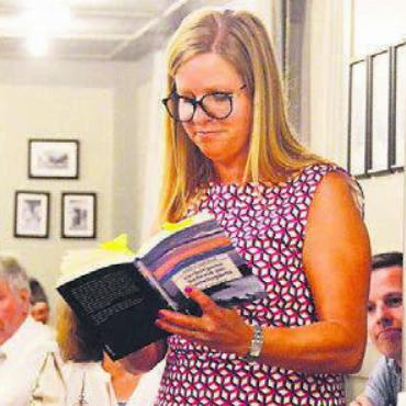 Wenn aus der Erholung nichts wird - Saskia Gauthier liest an der Ver-Bild: cbl