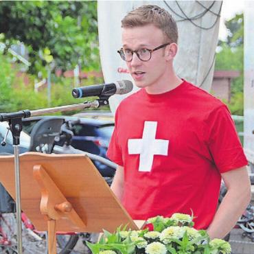 Viele Wege führen zum Erfolg - Erfolgreicher Unternehmer: Simon Thut beschrieb der Widener Bevölkerung seinen Werdegang. Bilder: sab